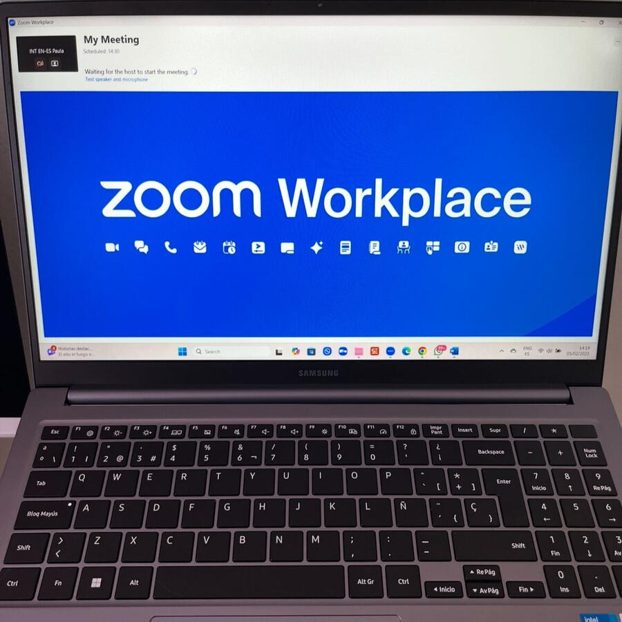 Interpretación simultánea EN-ES